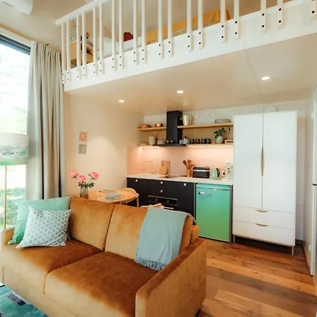 Nocleg ze śniadaniem Lahepere Mini-villad 4*