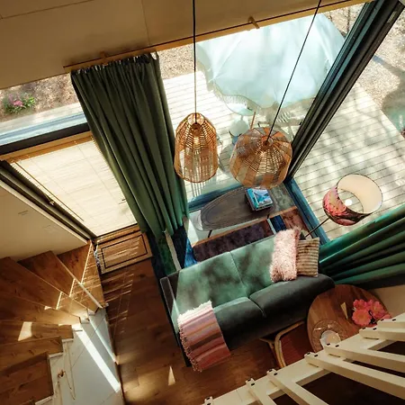 Nocleg ze śniadaniem Lahepere Mini-villad 4*